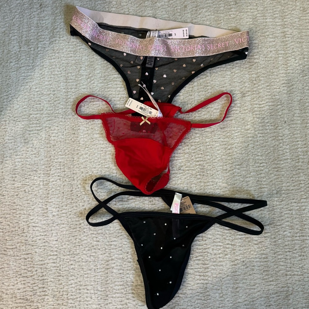 bundle of victoria’s secret thongs